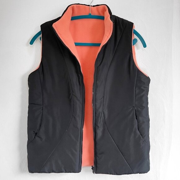 Carolyn Taylor Reversible Zip Up Fleece and Puffer Vest - Picture 6 of 14